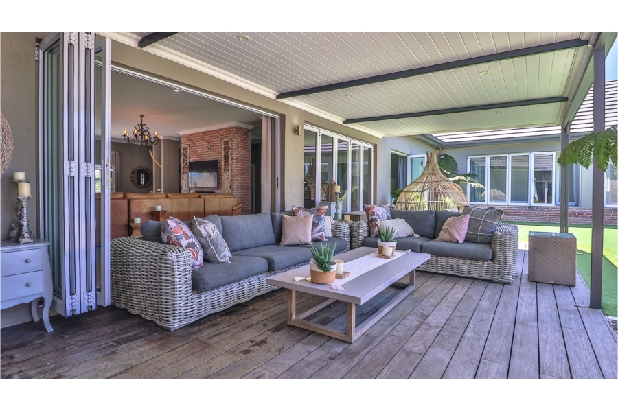 5 Bedroom Property for Sale in Num Num Cape Estate Western Cape